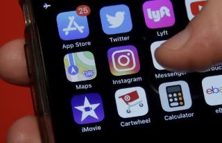 Report: Facebook Is Aware of How Instagram Hurts Teens