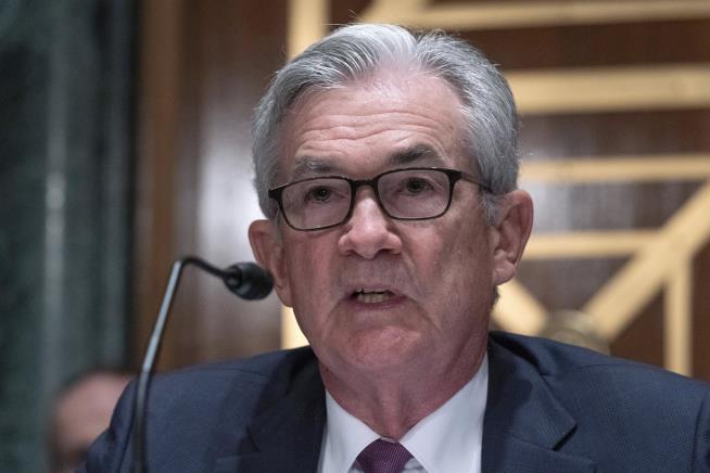 Powell Sees No Rush on Digital Currency