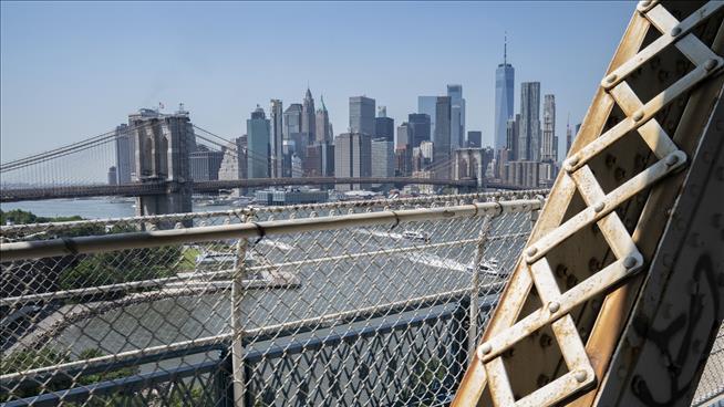 Subway Surfer Killed On NYC Bridge