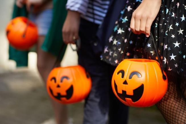 CDC Director Encourages Trick-or-Treating