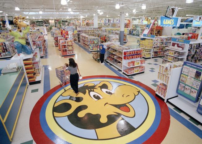Toys 'R' Us Is Returning With Massive New Store