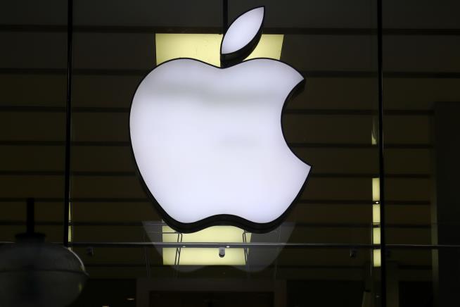 Apple's Surge Helps Snap Market's Losing Streak