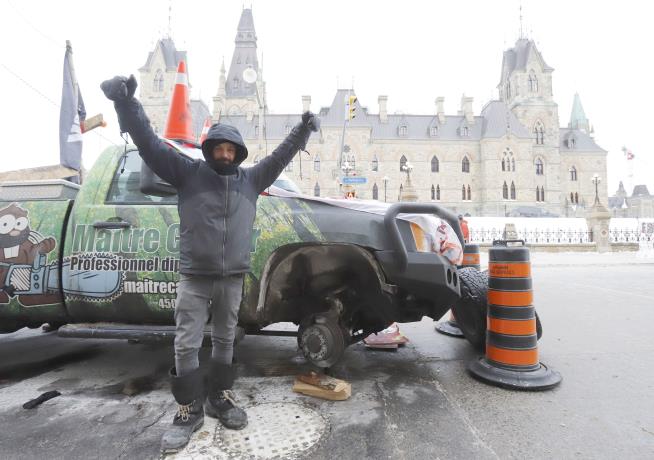 Canada Truckers Harassed Ottawa Soup Kitchen. Donations Poured In