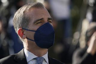 LA Mayor Says He Held His Breath in Maskless Photo