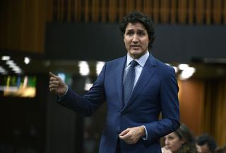 US Urges Canada to End Bridge Blockade