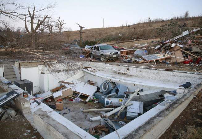 3 Family Members Visiting From Mo. Killed in Iowa Tornado