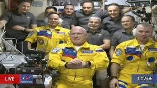 US Astronaut: Cosmonauts' Yellow Outfits Weren't Ukraine Statement