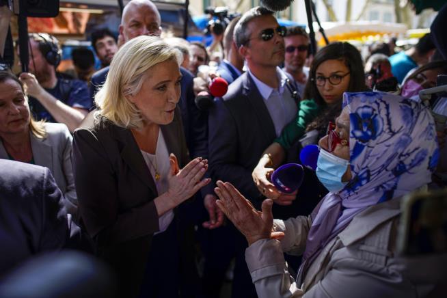 Headscarves Become Sticking Point in French Election