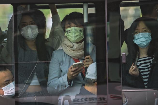 Amid Shanghai Lockdown, First Deaths in New Outbreak