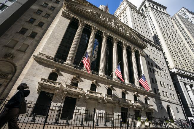 Indexes Close Higher After Late Wave of Buying