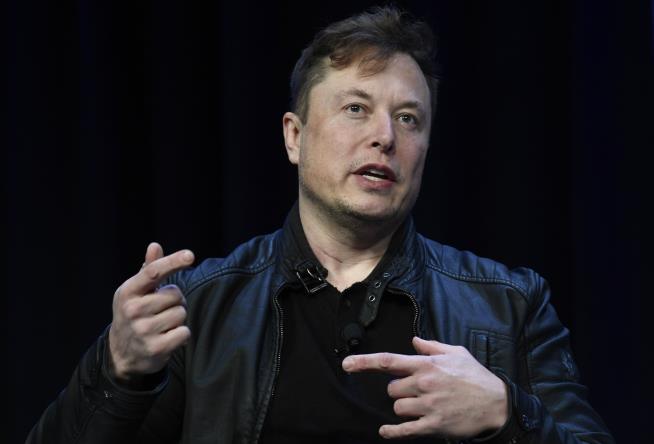 New Elon Musk Threat Has Twitter Stock Falling