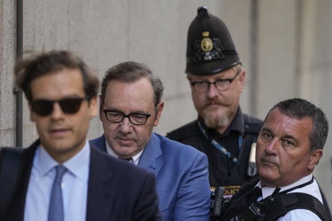 Kevin Spacey Pleads Not Guilty to 5 Charges in UK
