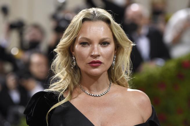 Kate Moss Talks of Her Early Days in Rare Interview