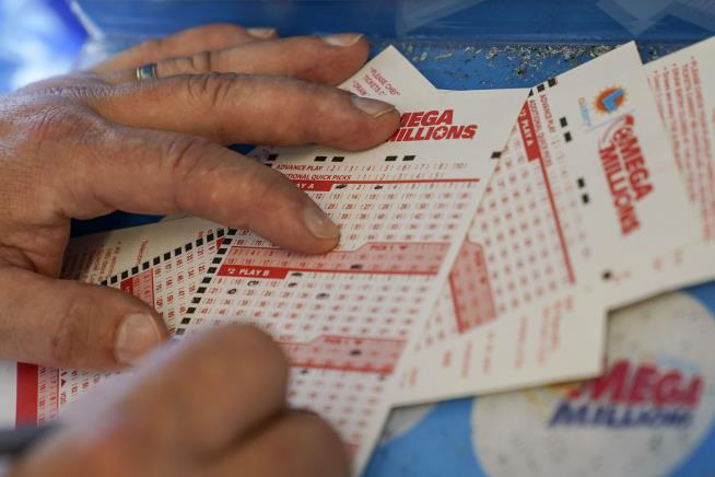 10 Biggest Lottery Jackpots in History