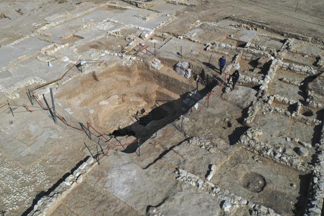 Ancient Estate Unearthed in Israel