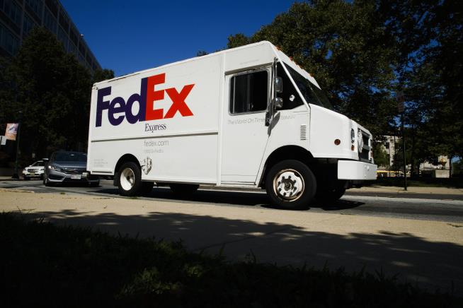 FedEx Mistakenly Delivers Rifles to High School