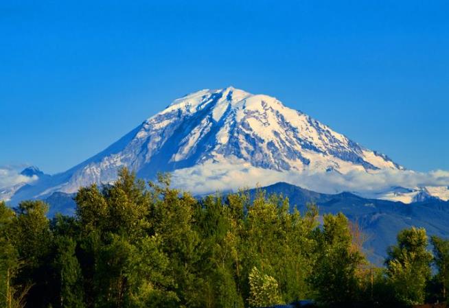 Canadian Climber Falls to His Death on Mt. Rainier