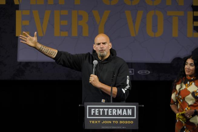 Fetterman Says No to Debate, Calls Oz's Offer a 'Farce'