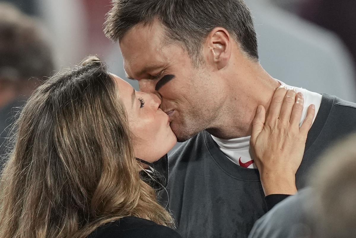 Tom Brady And Gisele Reportedly Having Marriage Issues Over QB's  Un-Retirement