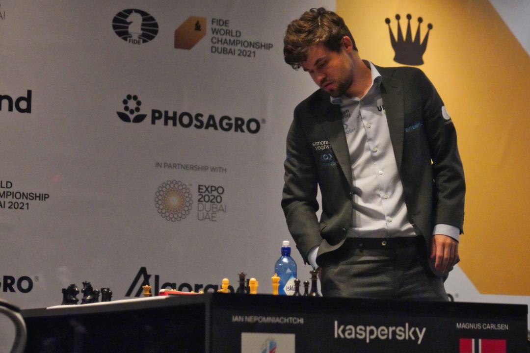 Magnus Carlsen accuses Hans Niemann of cheating, chess saga continues -  Polygon