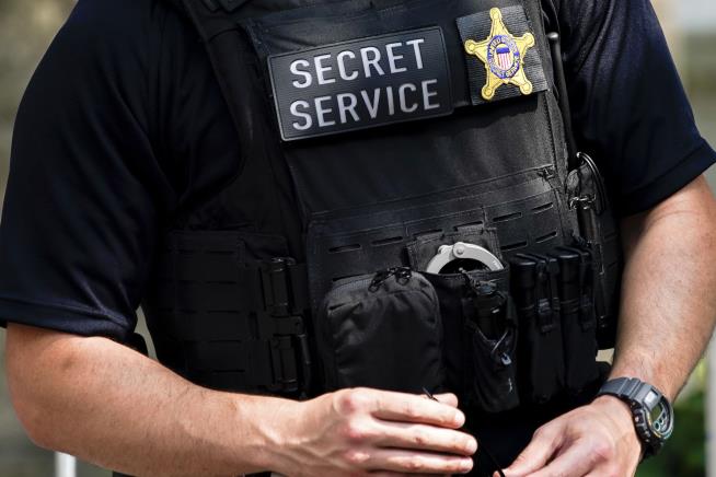 Secret Service Turned Over 24 Agents' Phones