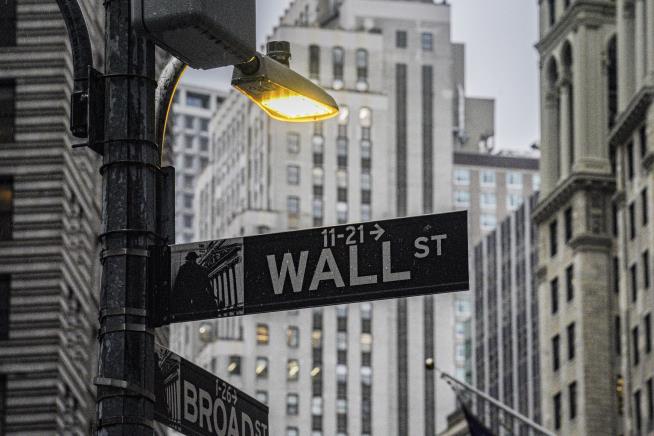 After 2 Days of Gains, Wall St. Changes Course