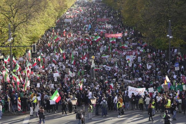 German Demonstration Supports Protests in Iran