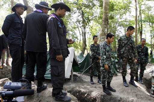 Thailand, Cambodia in Firefight Over Temple