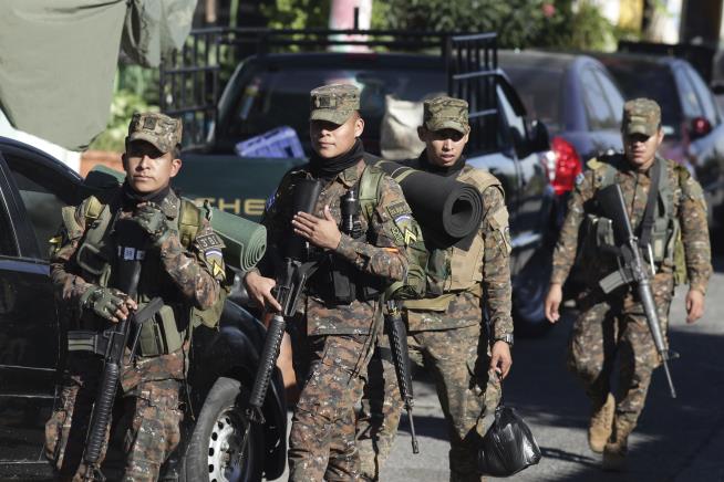 El Salvador Sends 10,000 Troops After Gangs