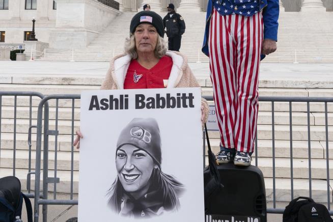 Ashli Babbitt's Mom Arrested Outside US Capitol