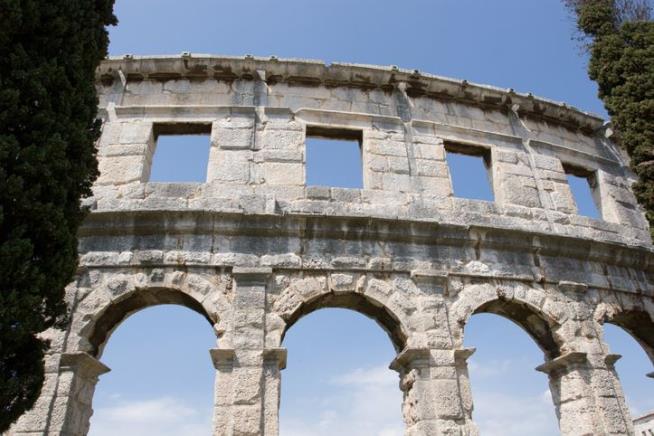 Scientists May Have Found a Secret of Roman Concrete