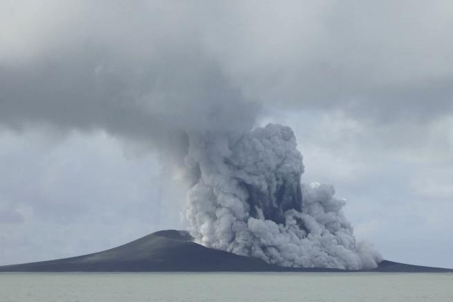 Tonga Volcano Blast Triggered Stunning Amount of Lightning