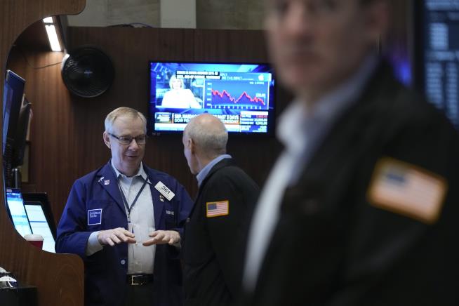 No Relief: Stocks Lose More Ground