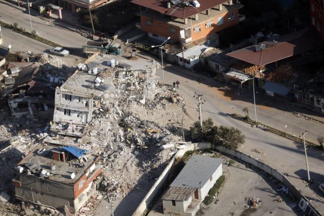 Another Large Earthquake Rattles Turkey, Syria