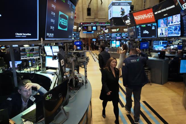 Stocks Dip Slightly as Wall Street Stabilizes