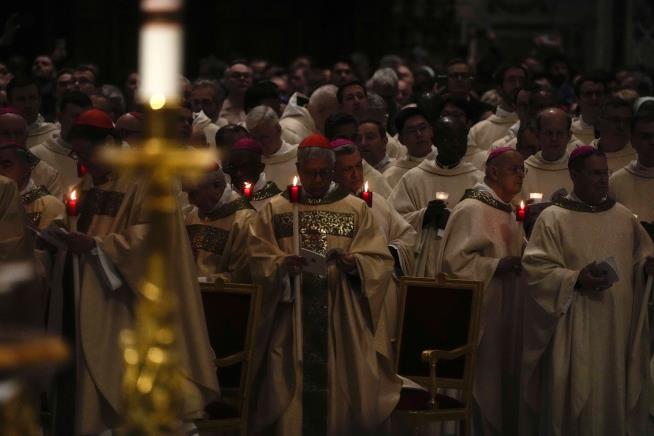 Pope Touts Renewal of Easter