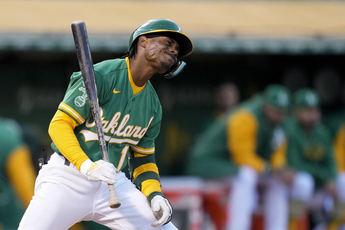 Oakland A's fans rejoice as baseball is back at last: 'It's been a really  long year' – Daily Democrat