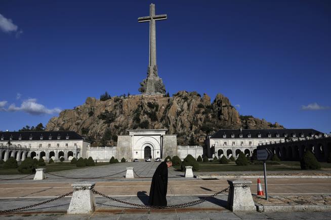 4 Years After Franco Was Exhumed, Another Big Dig