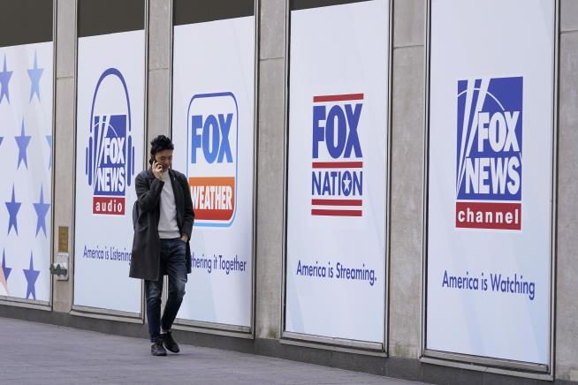 Fox Drops 2.9% After Tucker Carlson Exit