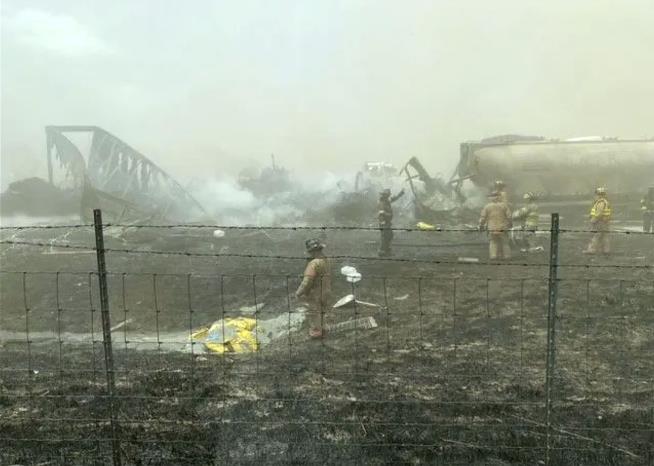 Dust Storm Cuts Visibility to Zero, Causing Fatal Pileups