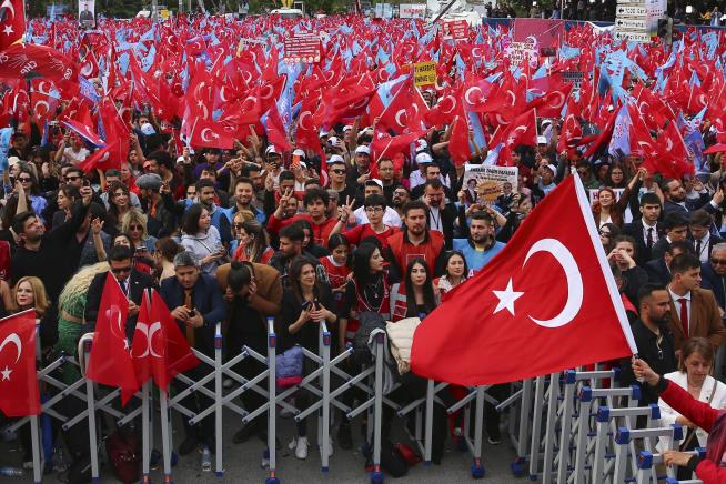 Candidates Address Democracy in Turkey