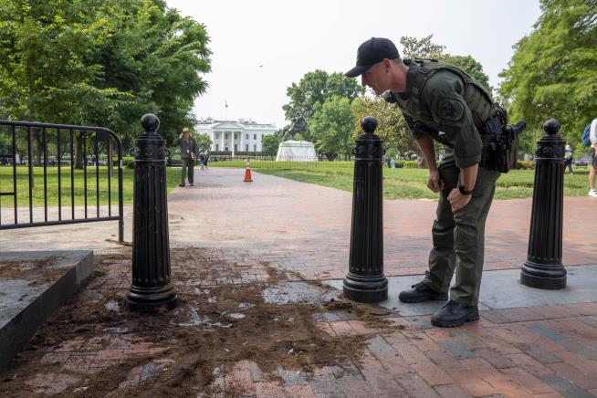 Report: White House Truck Crash Suspect Said He Wanted to Kill Biden, Seize Power