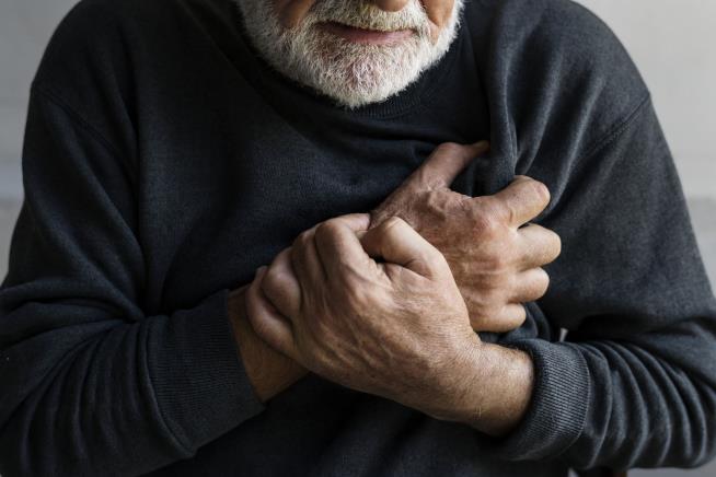 Heart Attacks More Likely on the Day You Might Suspect