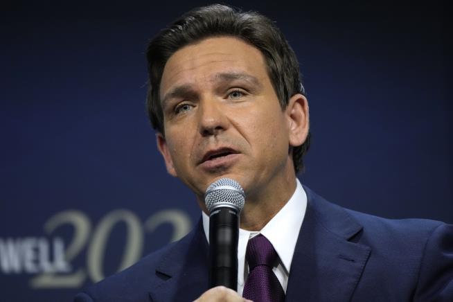 DeSantis Unhurt After Car Accident in Tennessee