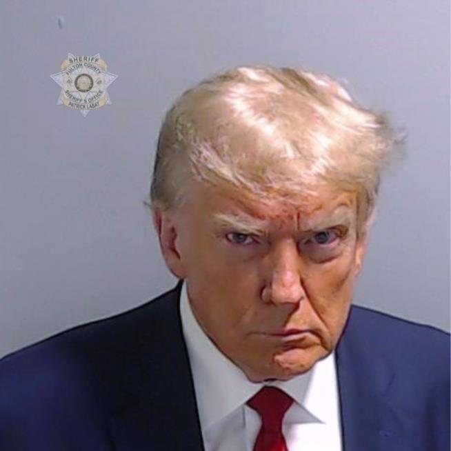 Trump's Mugshot Doesn't Seem to Be Hurting Him