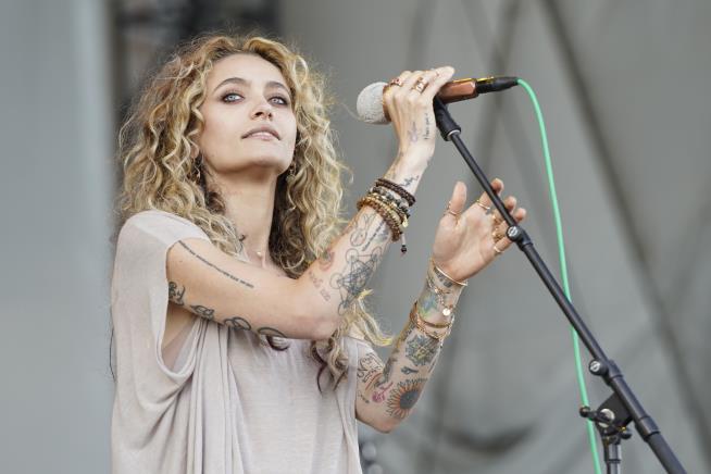 Paris Jackson Says She's Getting Abuse From Her Dad's Fans