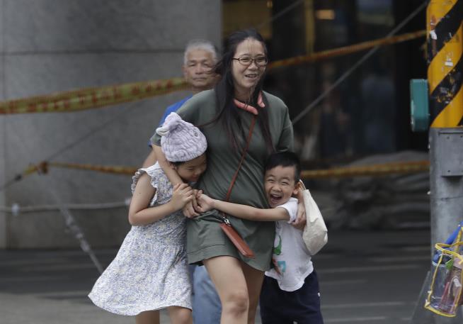As Typhoon Haikui Rolls in, Taiwan Shuts Down