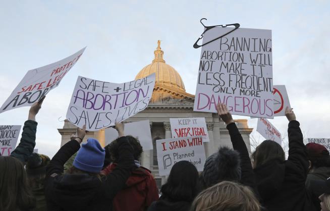 Abortions to Resume at Clinics in Wisconsin After Ruling