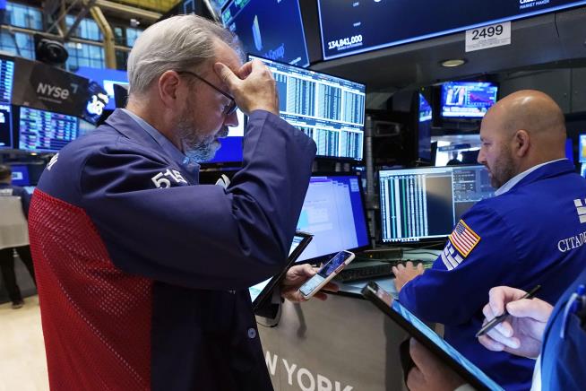 Rising Oil Prices, Bond Yields Add to Pressure on Stocks