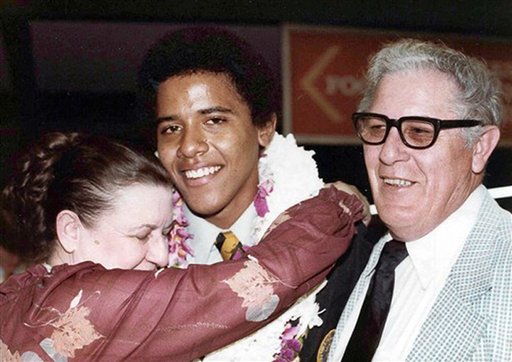 Obama's Grandmother Loses Battle With Cancer